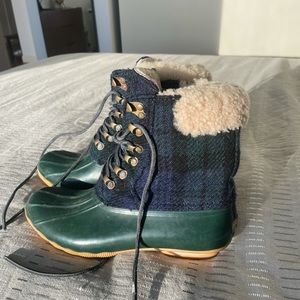 Sperry Blackwatch Plaid Snow Boots ❄️